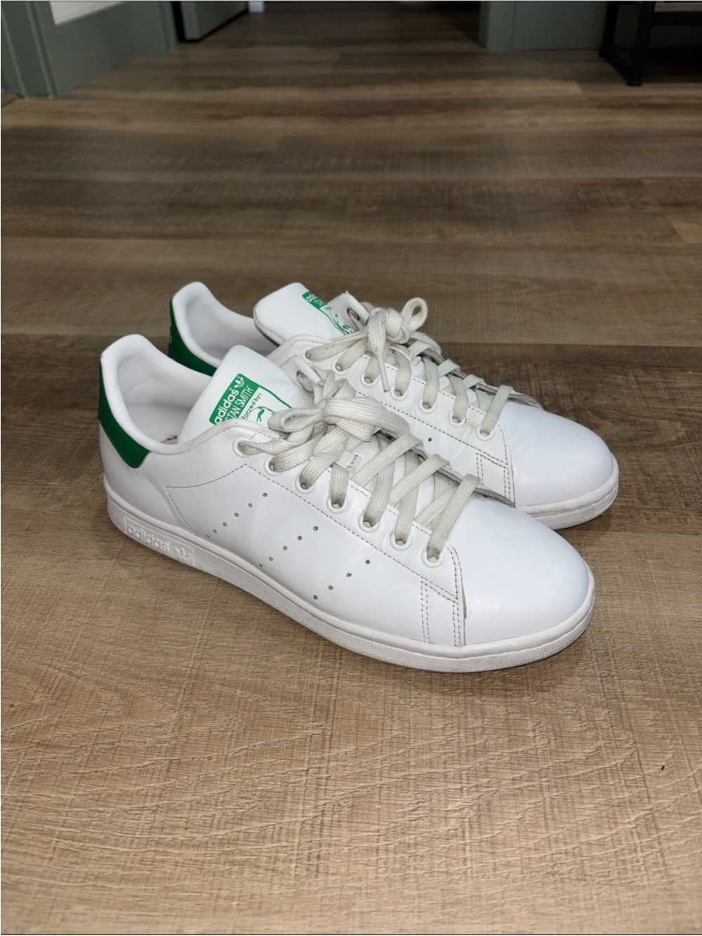 Adidas Men’s Size 9.5 White/Green Stan Smith Sneakers